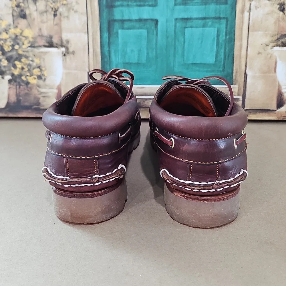 Timberland 3-Eye Lug Handsewn Boat Shoe -BURGUNDY - Men's size 8 Wide